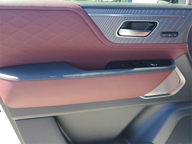 new 2025 INFINITI QX80 car, priced at $112,795