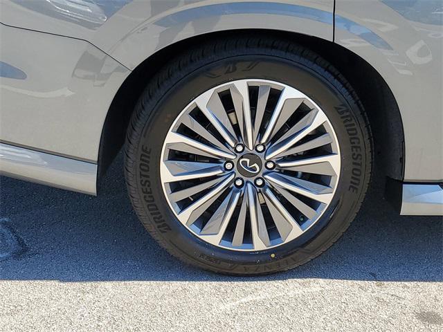 new 2025 INFINITI QX80 car, priced at $102,640