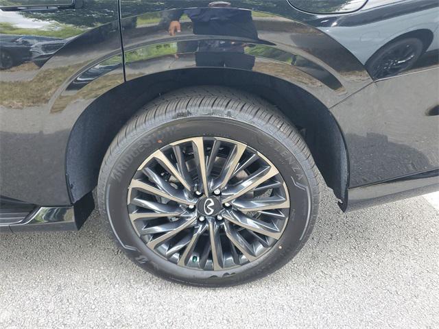 new 2025 INFINITI QX80 car, priced at $112,590