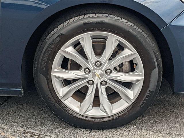 used 2020 Chevrolet Malibu car, priced at $15,594