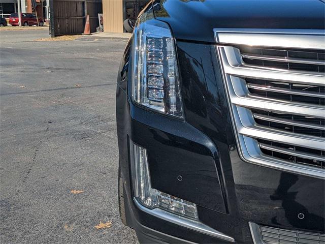 used 2016 Cadillac Escalade ESV car, priced at $26,675