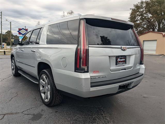 used 2018 Cadillac Escalade ESV car, priced at $31,328