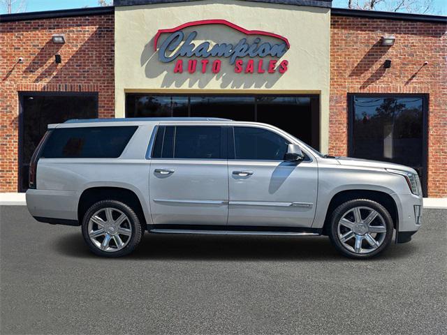 used 2018 Cadillac Escalade ESV car, priced at $31,328