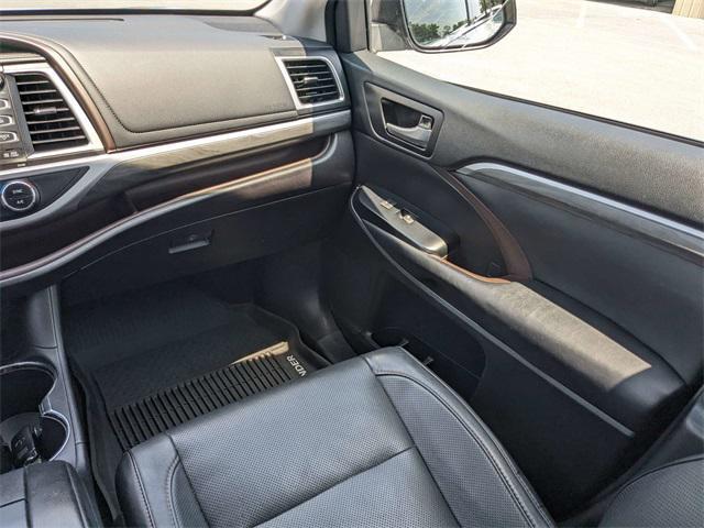used 2017 Toyota Highlander car, priced at $24,841