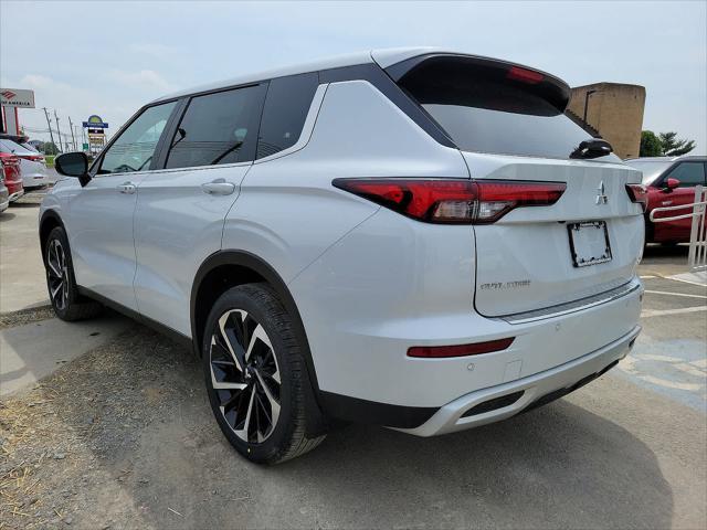 new 2024 Mitsubishi Outlander car