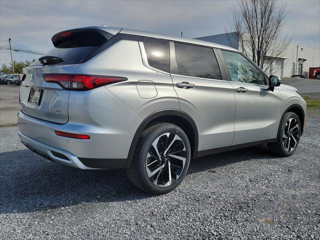 new 2024 Mitsubishi Outlander car, priced at $32,015