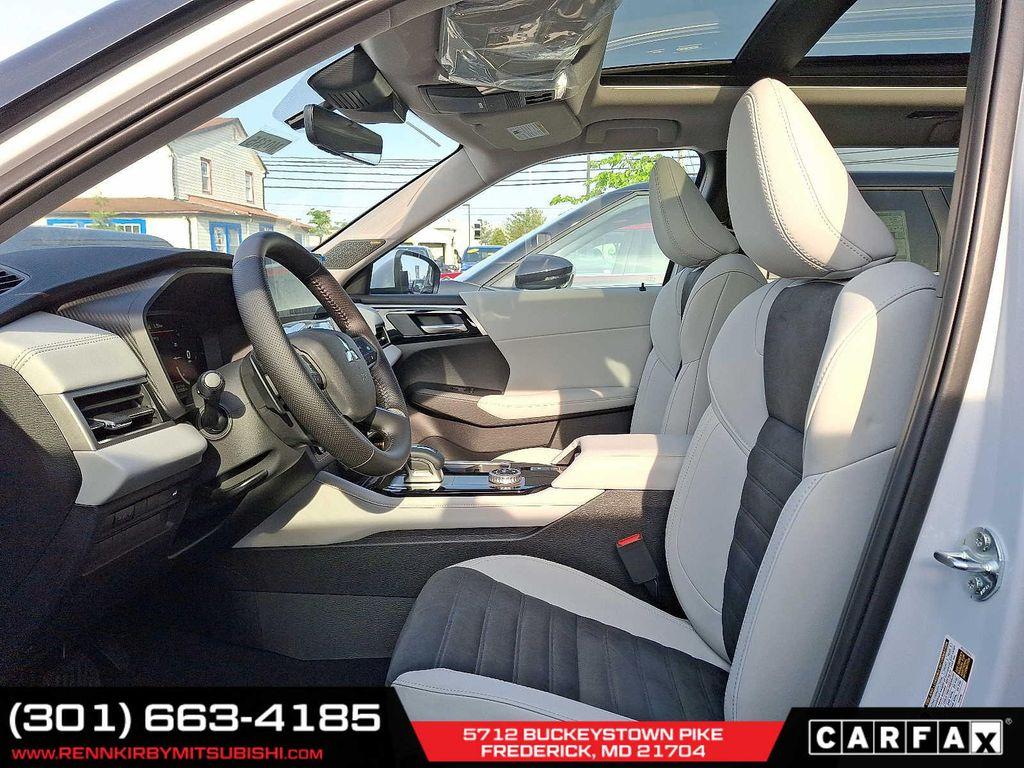 new 2025 Mitsubishi Outlander car, priced at $34,165
