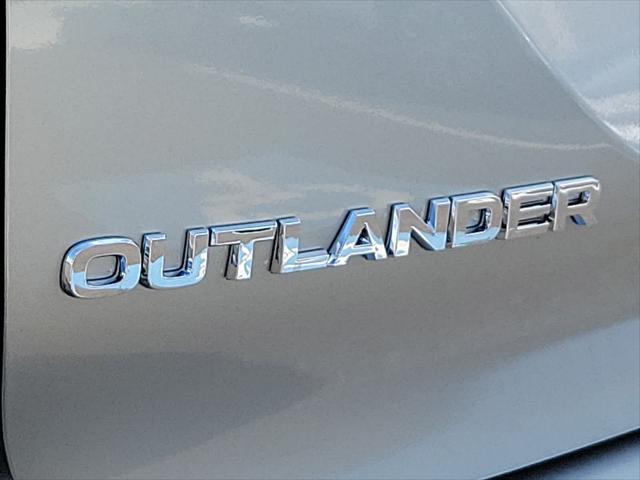 new 2024 Mitsubishi Outlander car, priced at $32,490