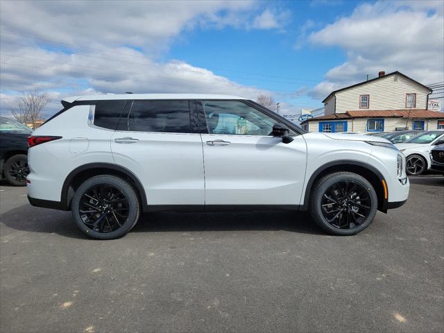 new 2024 Mitsubishi Outlander car, priced at $35,545