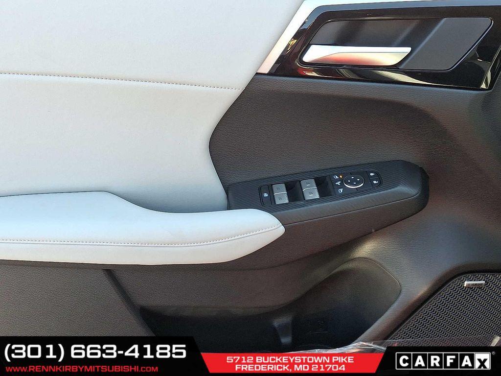 new 2025 Mitsubishi Outlander car, priced at $32,145