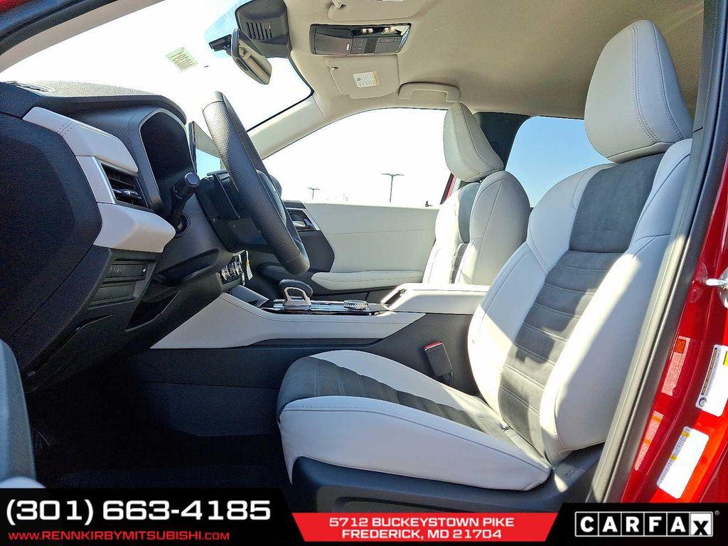 new 2025 Mitsubishi Outlander car, priced at $32,145