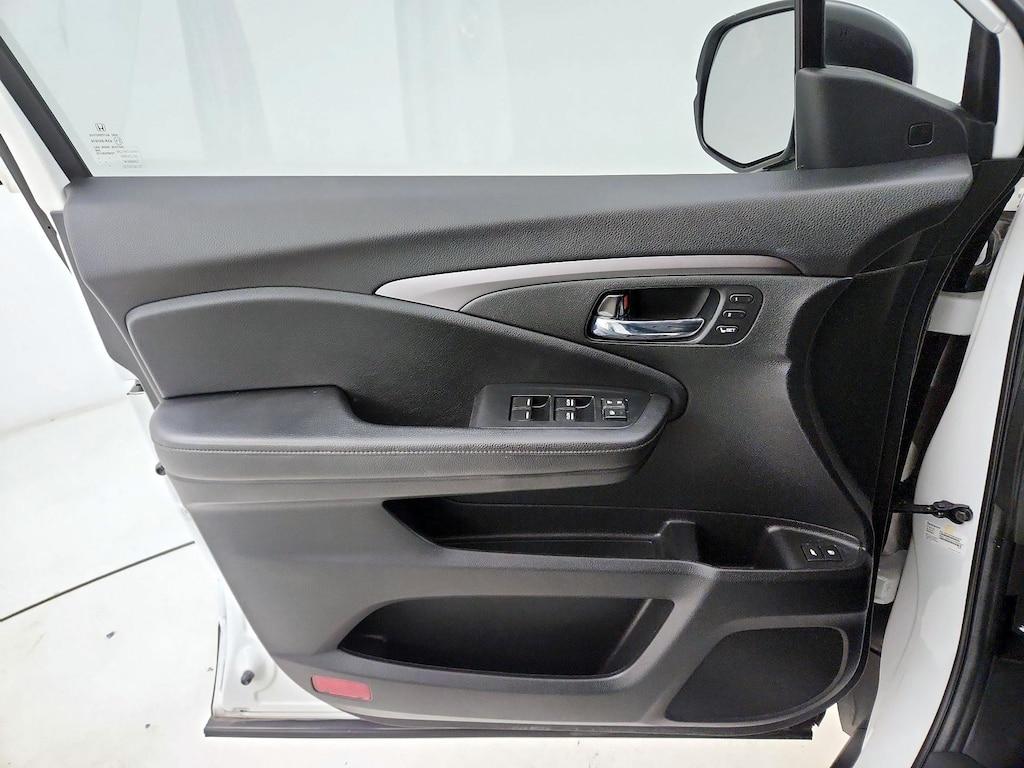 used 2021 Honda Pilot car, priced at $28,998