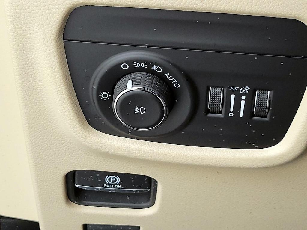used 2023 Jeep Grand Cherokee car, priced at $31,998