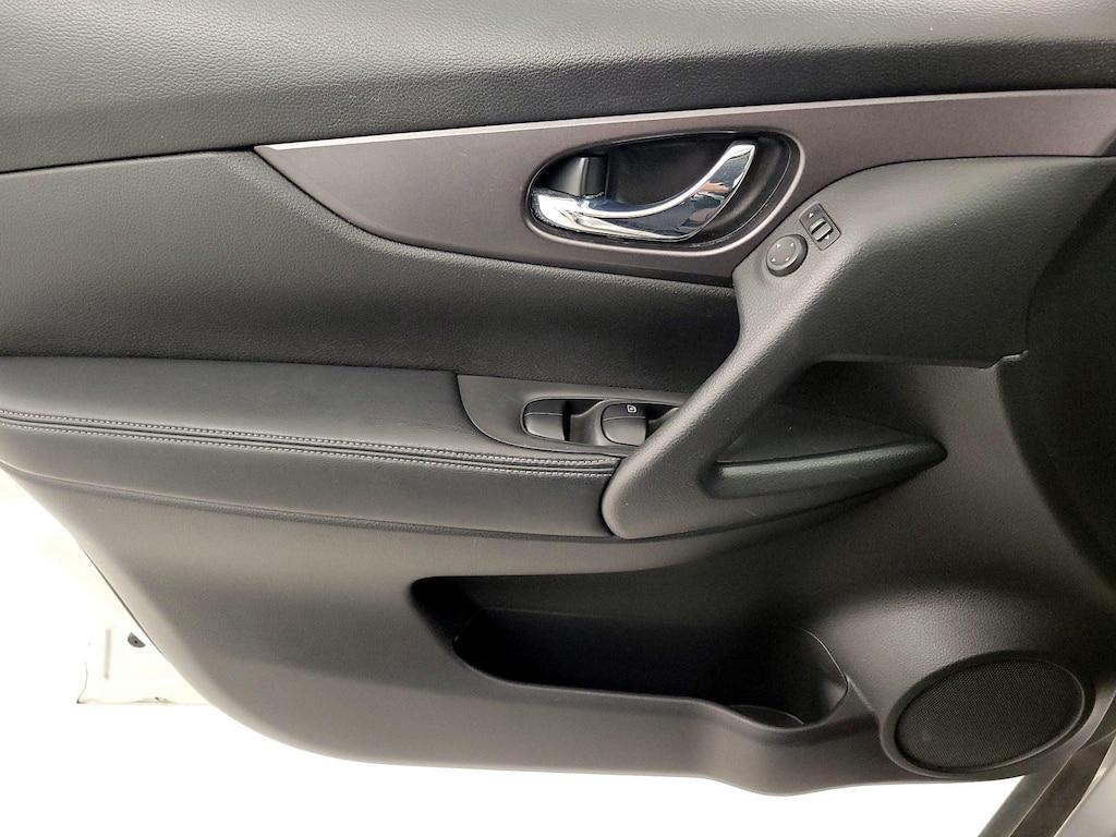 used 2016 Nissan Rogue car, priced at $13,998