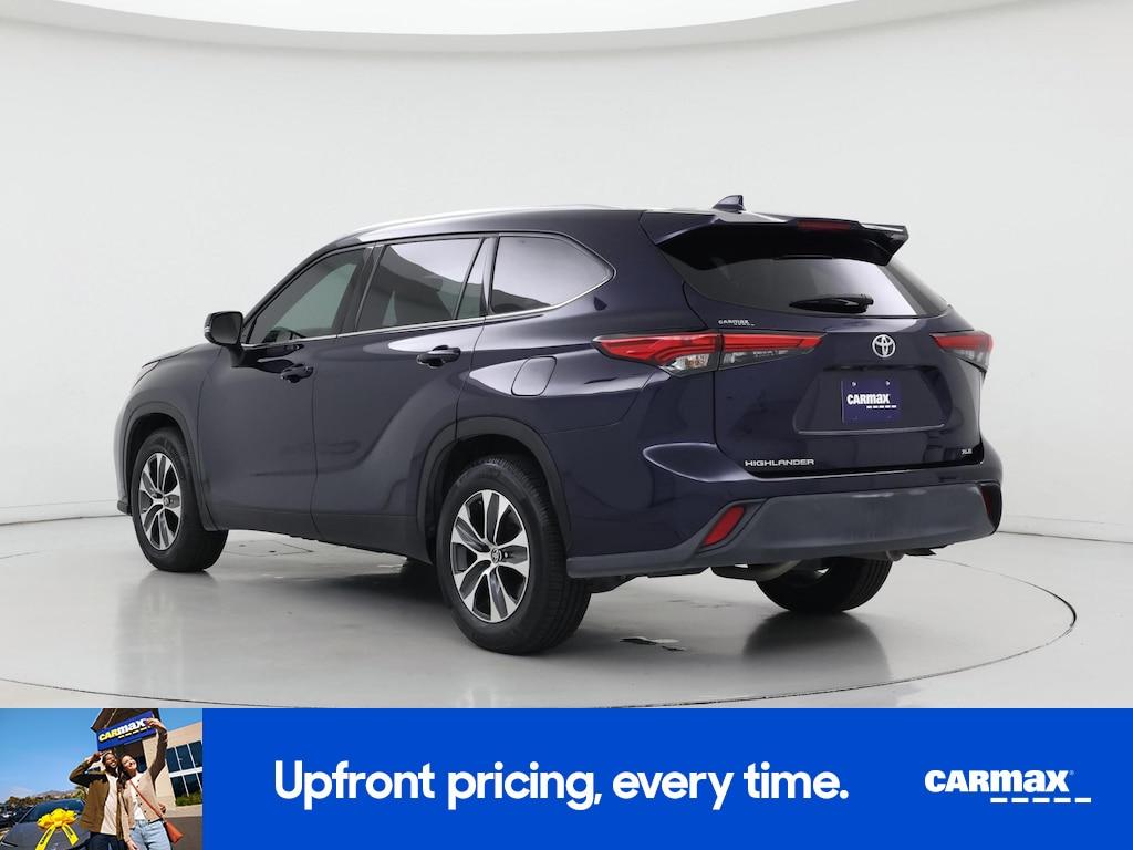 used 2021 Toyota Highlander car, priced at $31,998