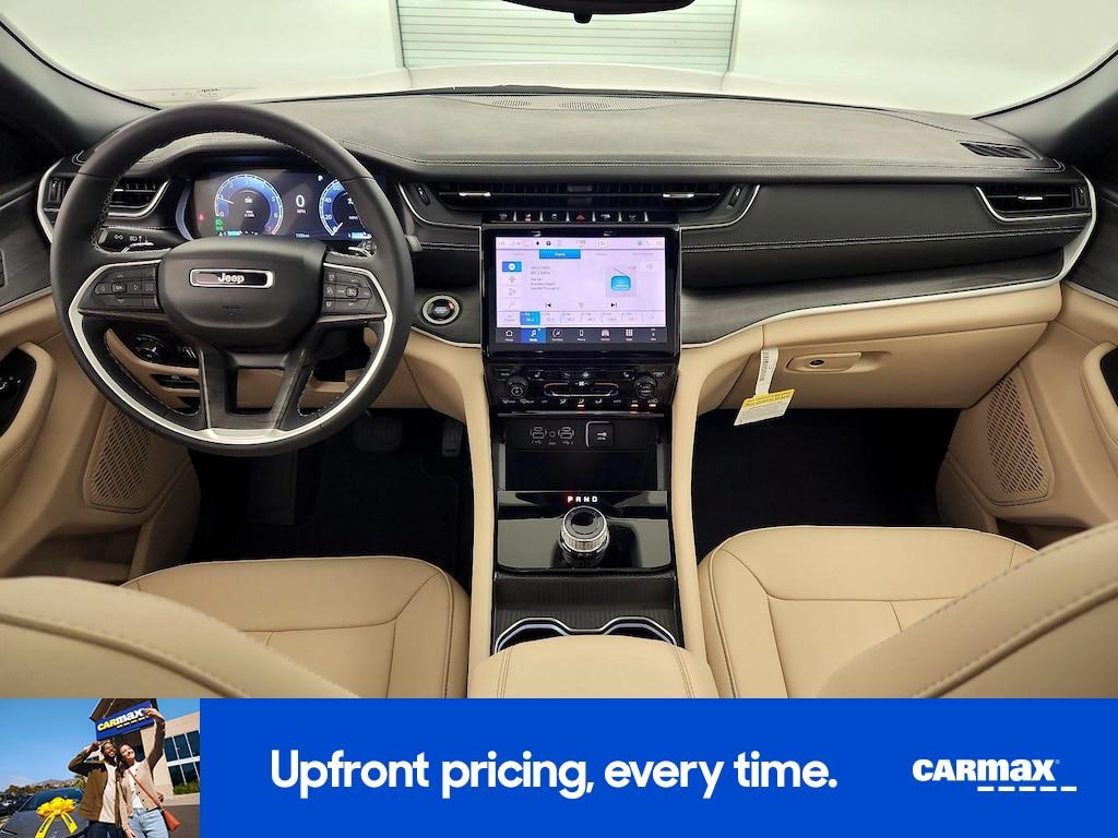 used 2025 Jeep Grand Cherokee car, priced at $41,998