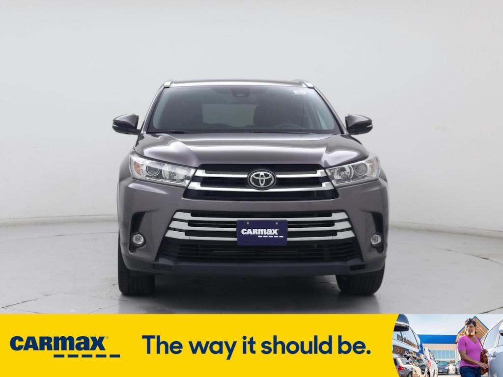 used 2019 Toyota Highlander car, priced at $30,998