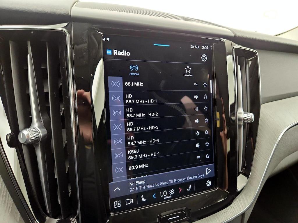 used 2025 Volvo XC60 car, priced at $36,998