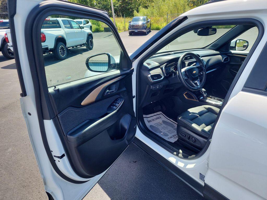 used 2022 Chevrolet TrailBlazer car, priced at $24,244