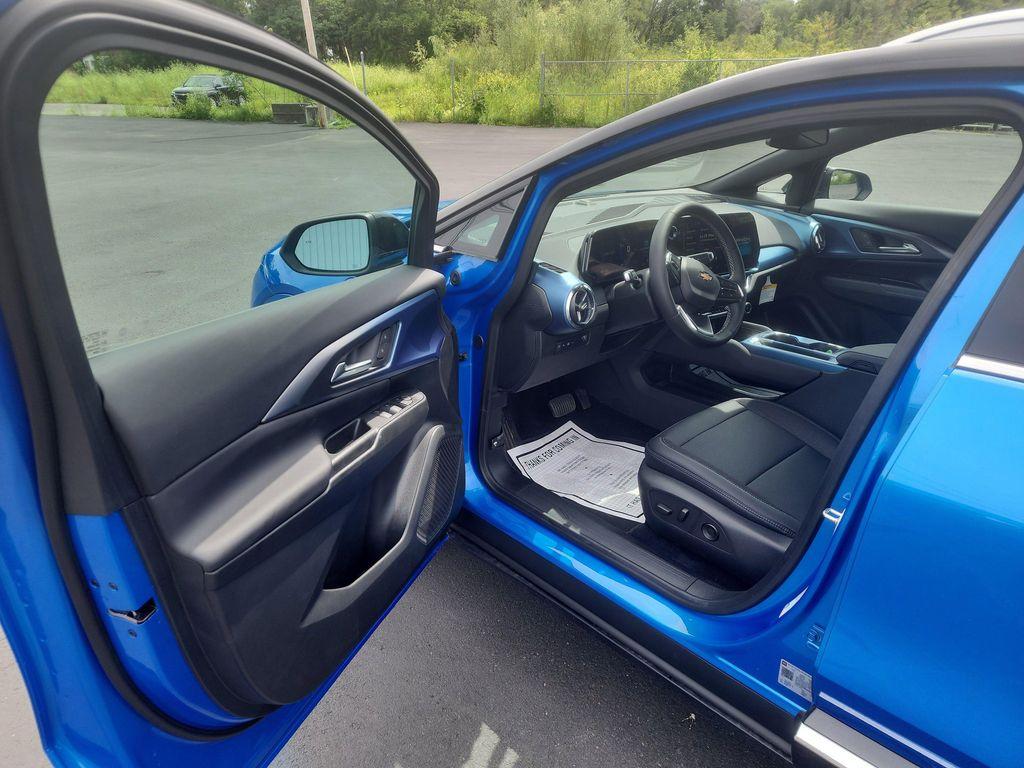 new 2025 Chevrolet Equinox EV car, priced at $47,385