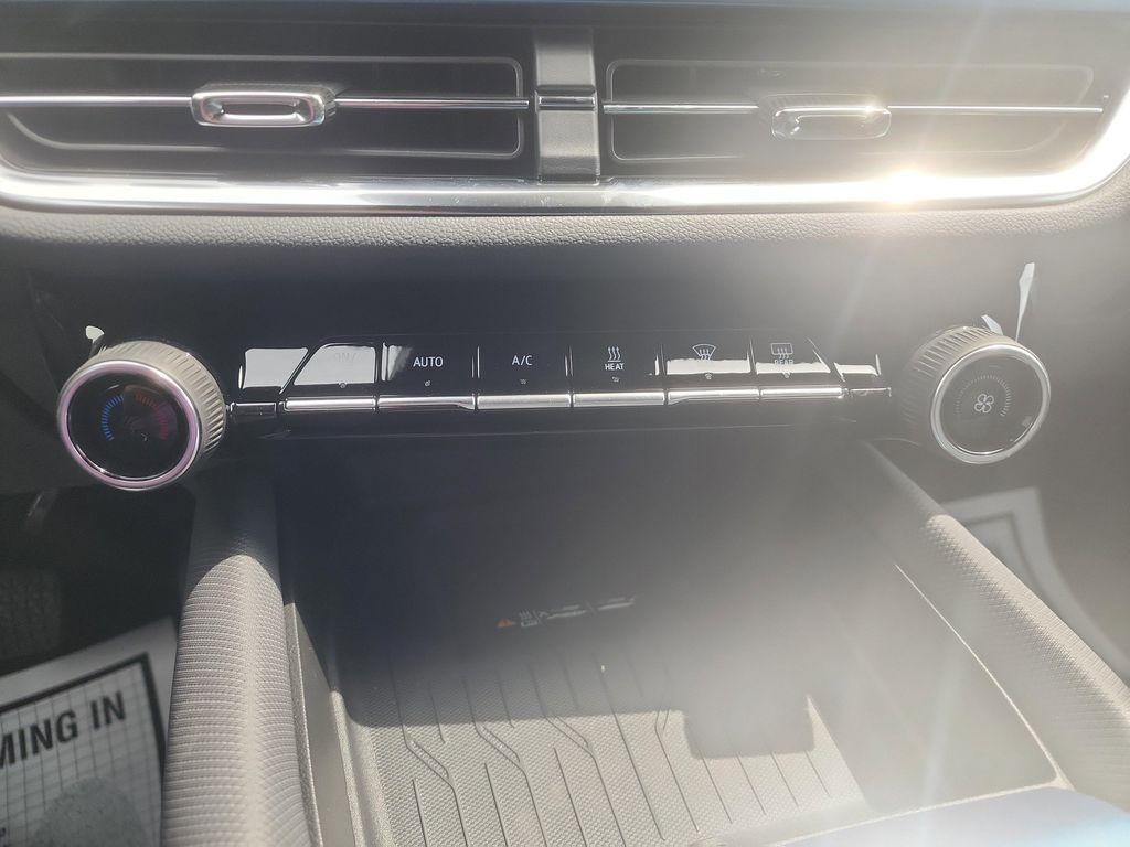 new 2025 Chevrolet Equinox EV car, priced at $47,385