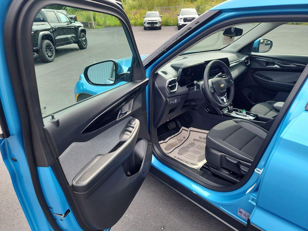 new 2026 Chevrolet TrailBlazer car, priced at $29,175