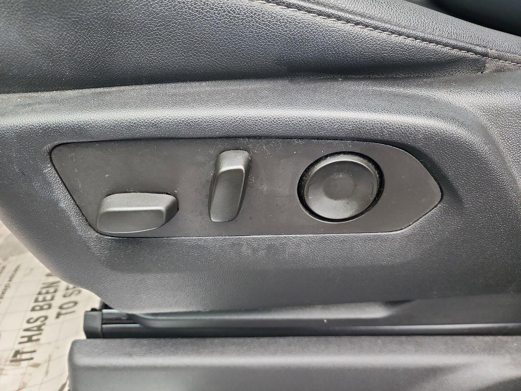 used 2022 GMC Sierra 1500 car, priced at $46,897