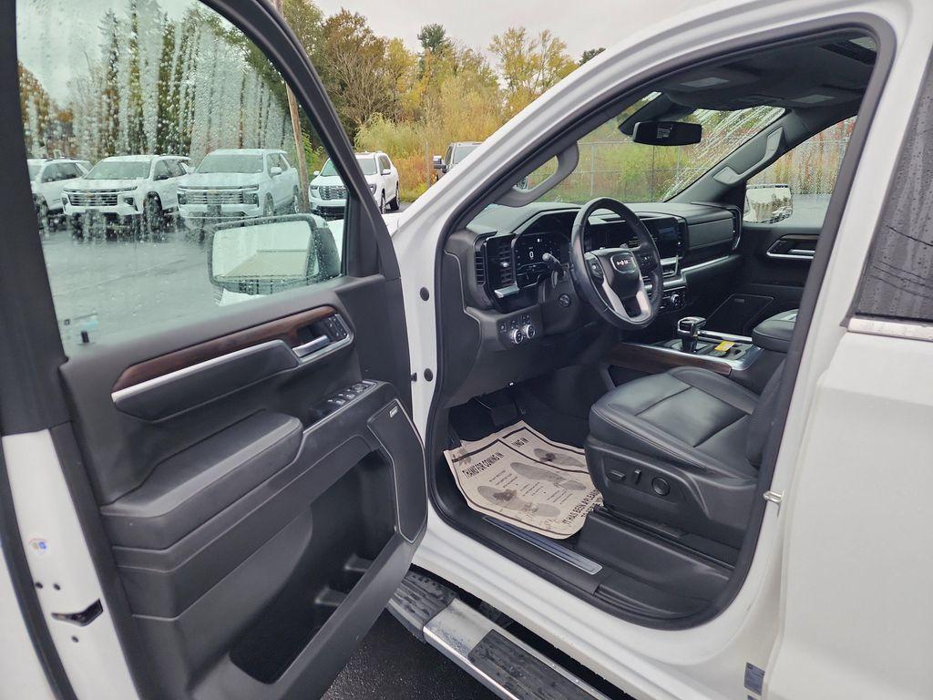 used 2022 GMC Sierra 1500 car, priced at $46,897