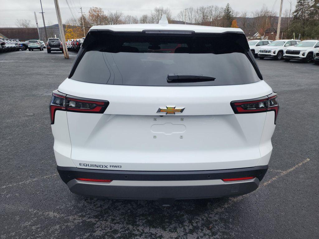 new 2026 Chevrolet Equinox car, priced at $32,495