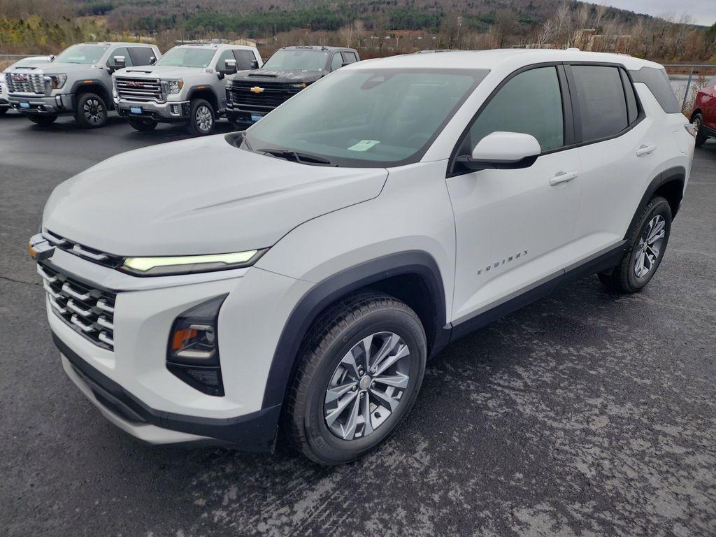 new 2026 Chevrolet Equinox car, priced at $32,495