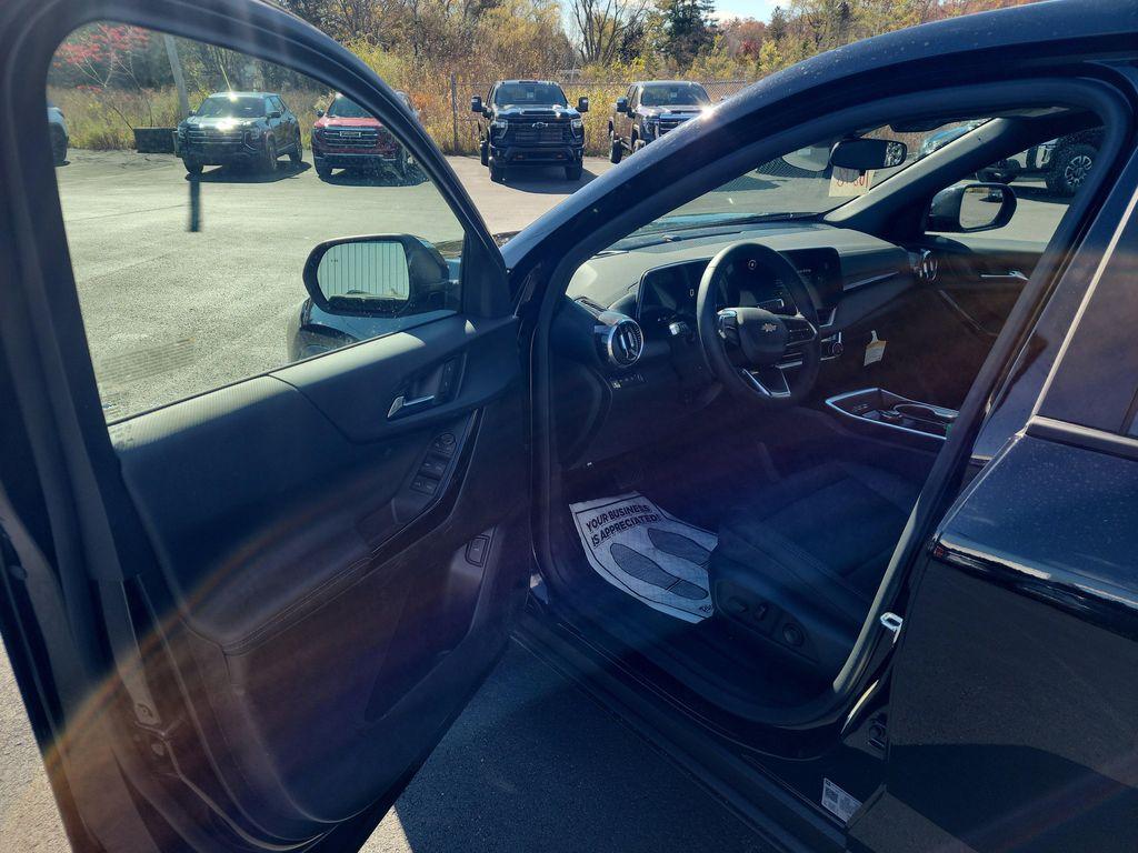 new 2026 Chevrolet Equinox car, priced at $34,545