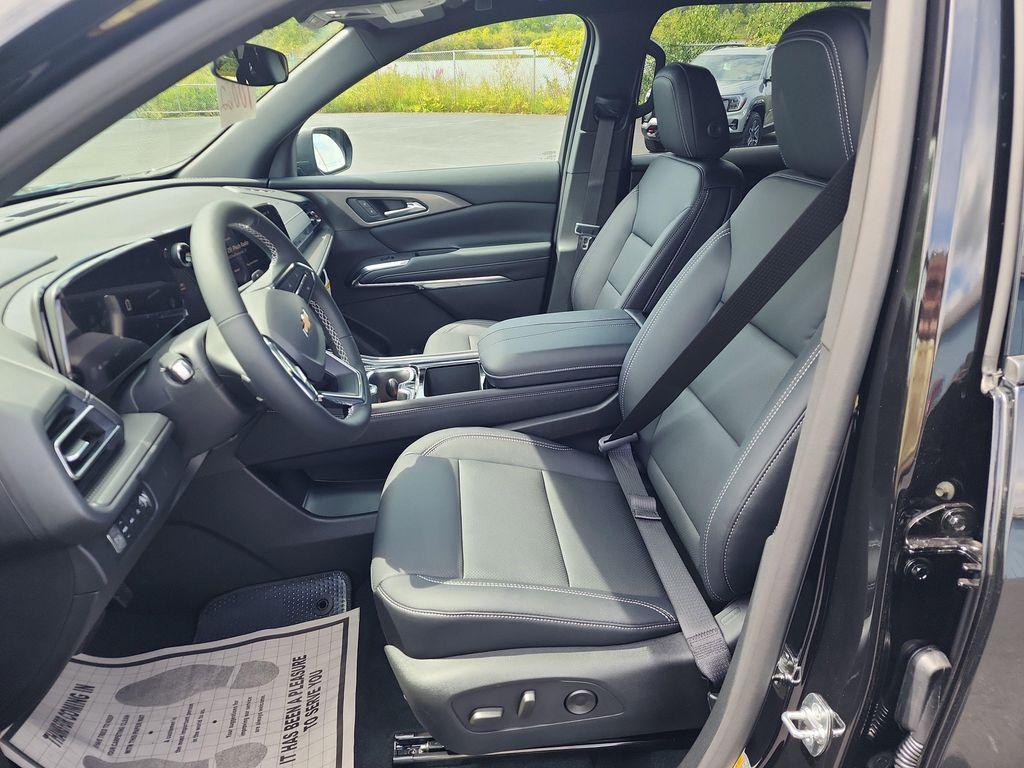 new 2026 Chevrolet Traverse car, priced at $46,120