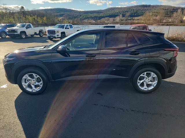 new 2025 Chevrolet Trax car, priced at $22,490