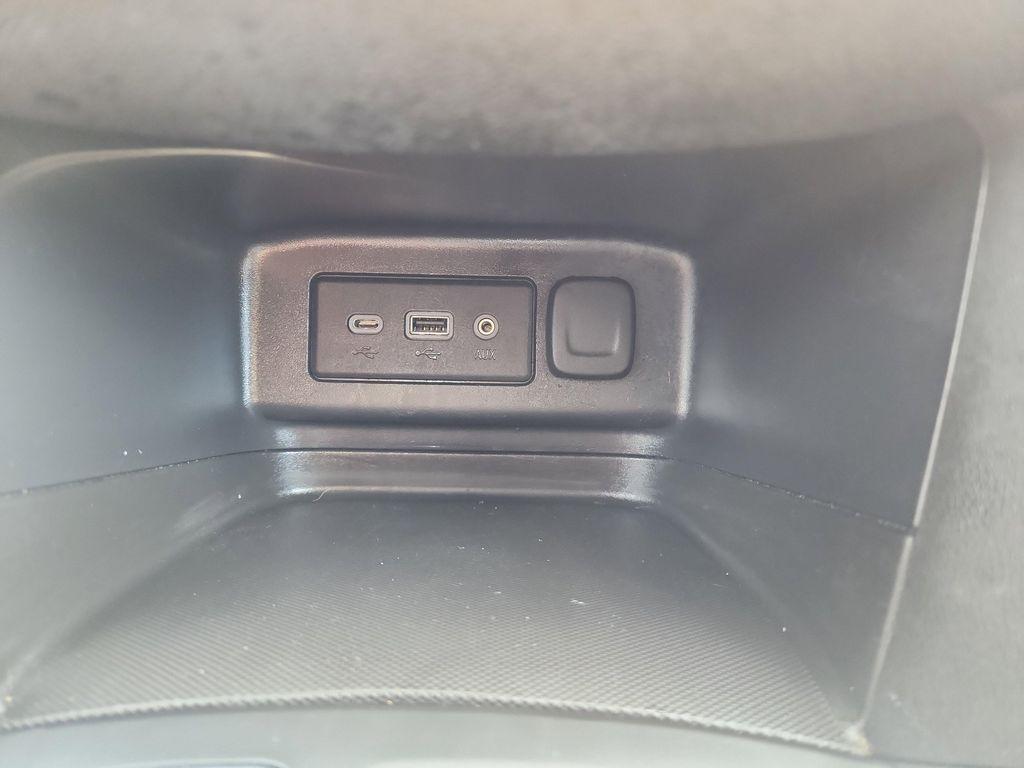 used 2020 Chevrolet Equinox car, priced at $16,999