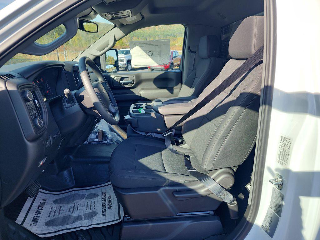 new 2025 Chevrolet Silverado 3500 car, priced at $62,183