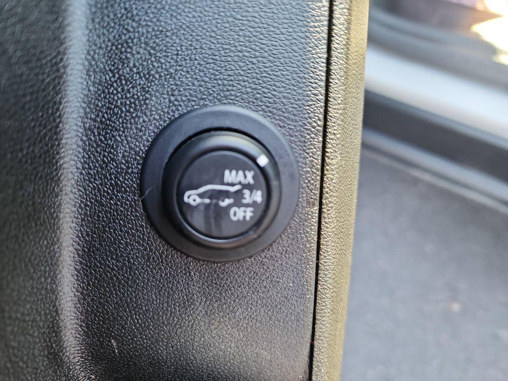 used 2022 Chevrolet Equinox car, priced at $25,082