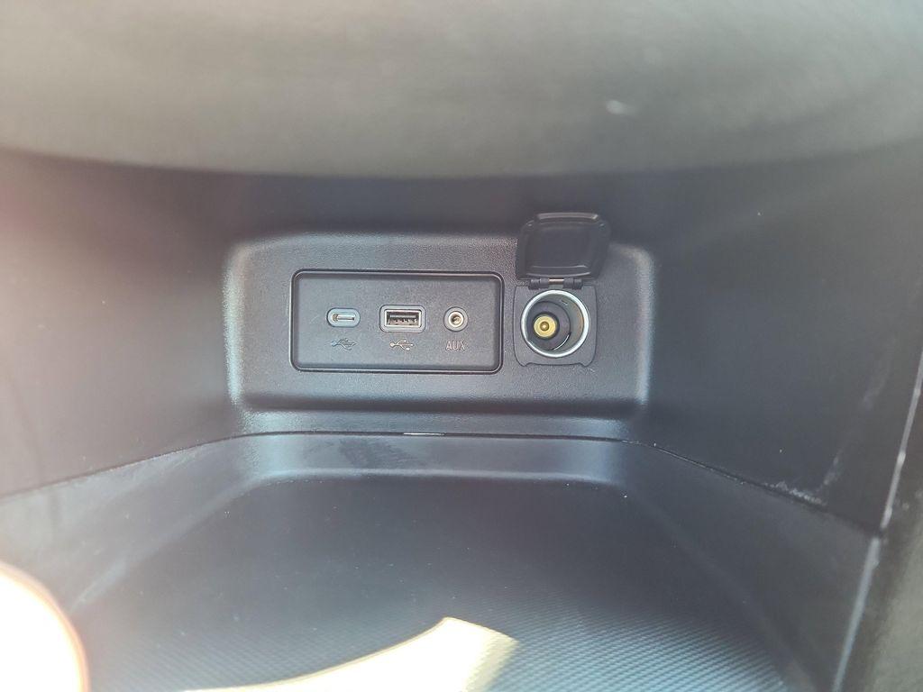 used 2022 Chevrolet Equinox car, priced at $25,082
