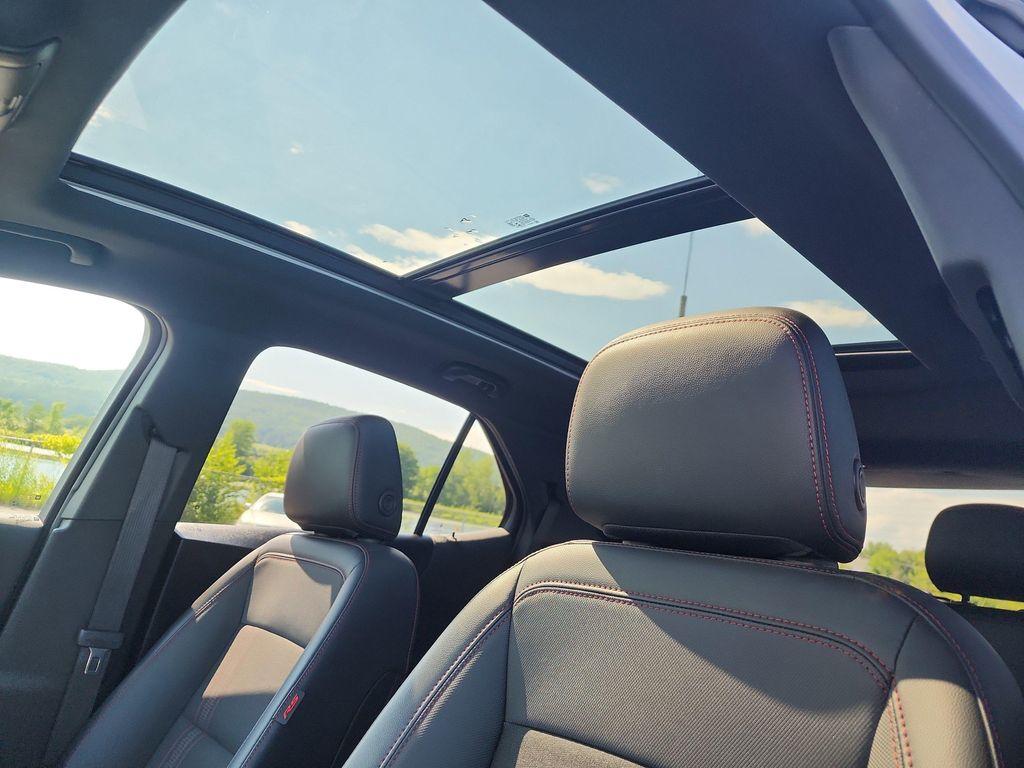 used 2022 Chevrolet Equinox car, priced at $25,082