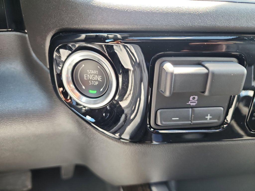 new 2025 Chevrolet Silverado 1500 car, priced at $66,655