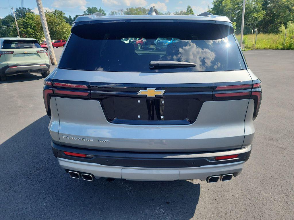 new 2026 Chevrolet Traverse car, priced at $46,120