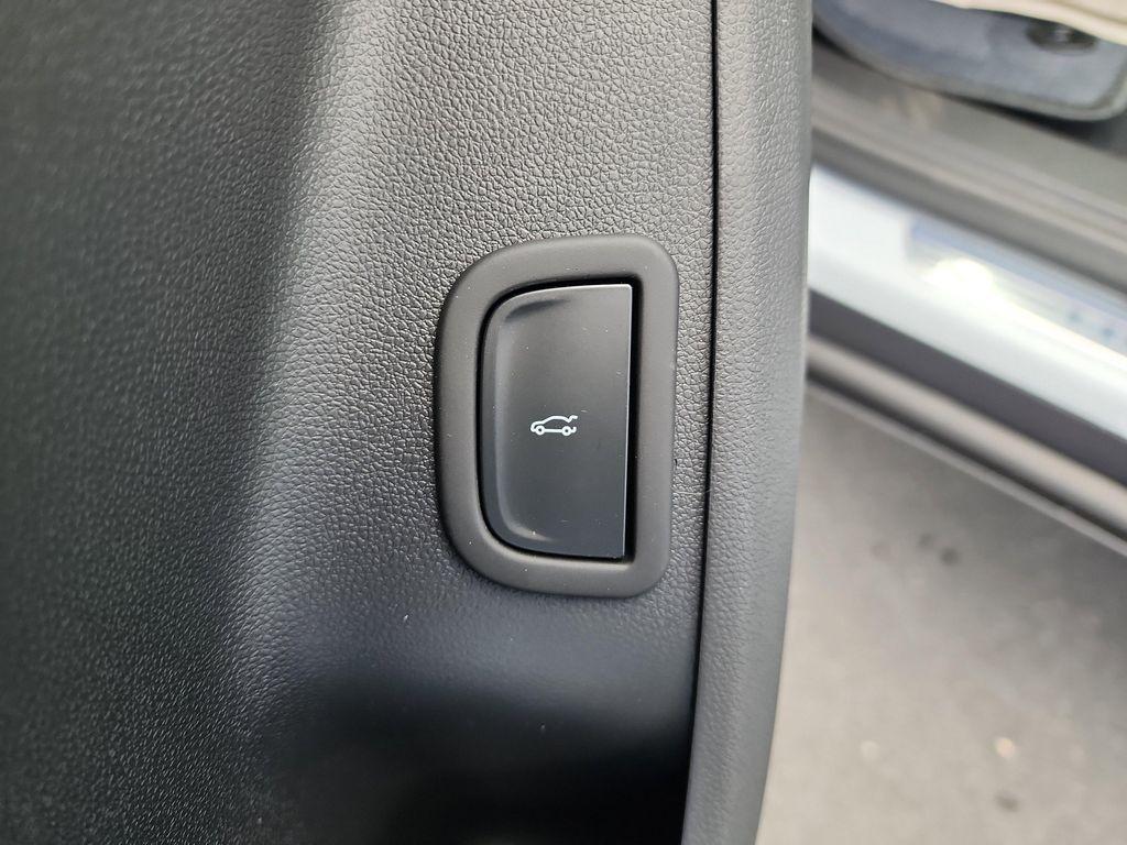 new 2026 Chevrolet Traverse car, priced at $54,085