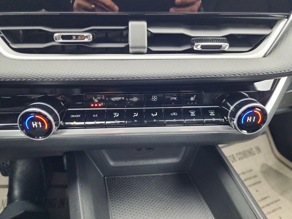 new 2026 Chevrolet Equinox car, priced at $34,545