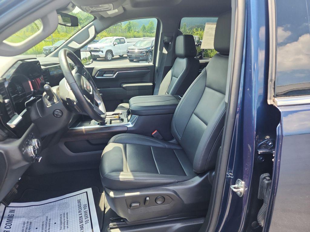 used 2023 GMC Sierra 1500 car, priced at $47,689