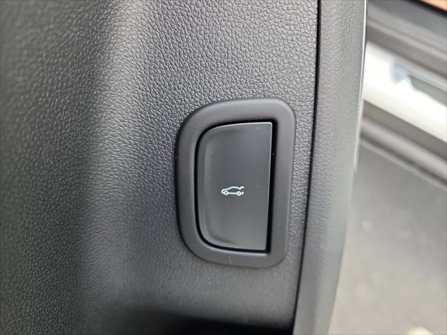 new 2025 GMC Acadia car, priced at $52,895