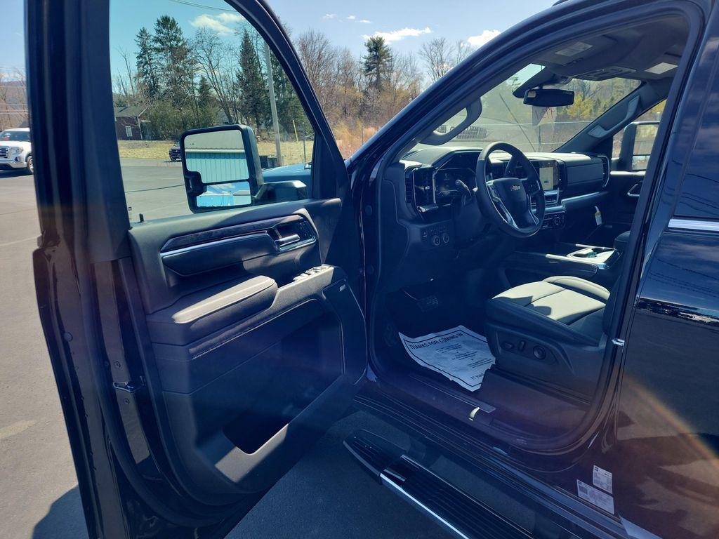 new 2025 Chevrolet Silverado 2500 car, priced at $81,345