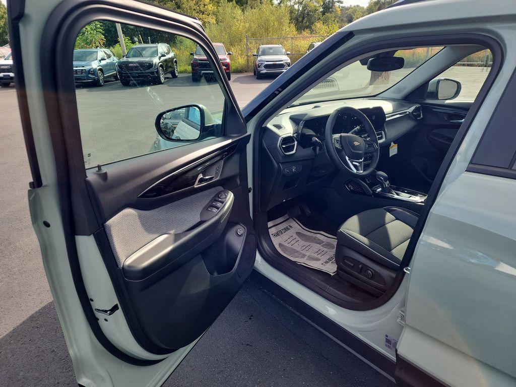 new 2026 Chevrolet TrailBlazer car, priced at $30,875