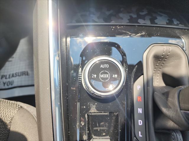 new 2025 GMC Canyon car, priced at $45,325