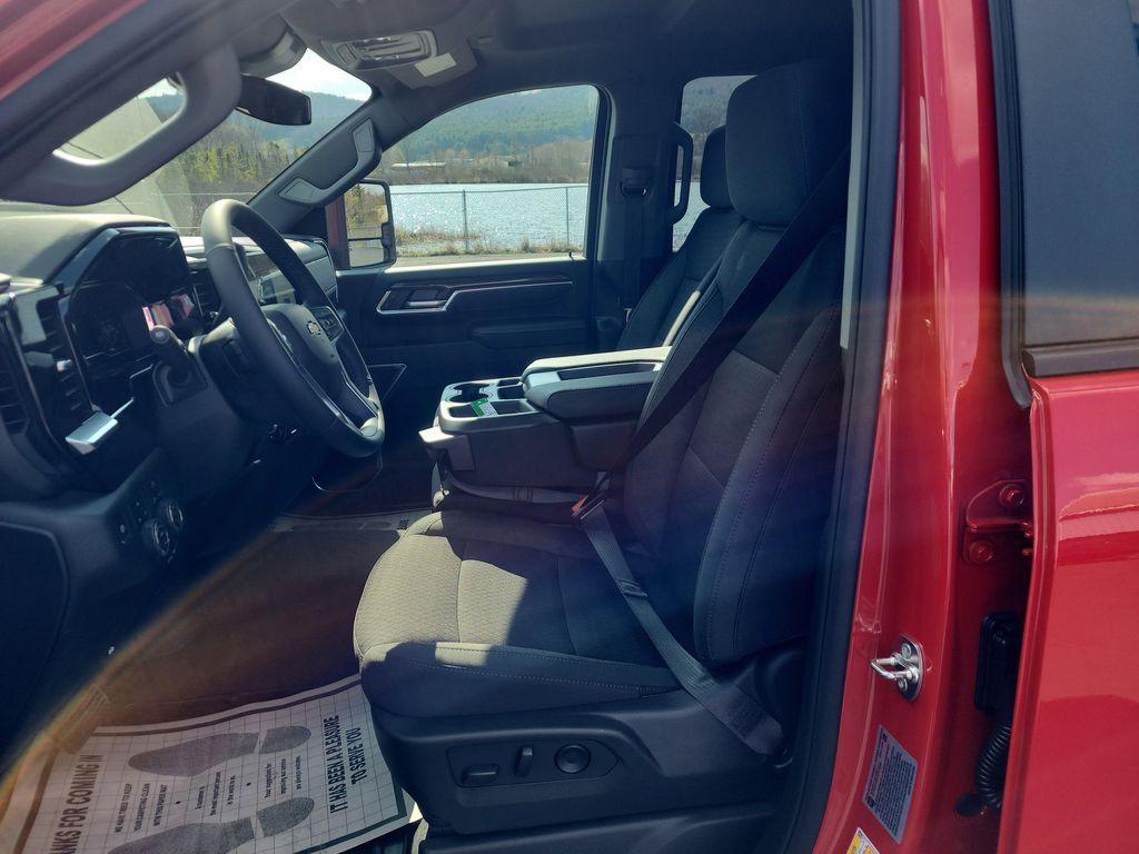 new 2025 Chevrolet Silverado 3500 car, priced at $72,580