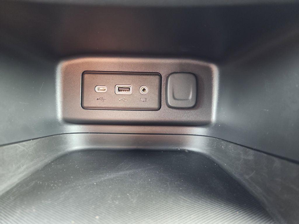used 2020 Chevrolet Equinox car, priced at $18,599