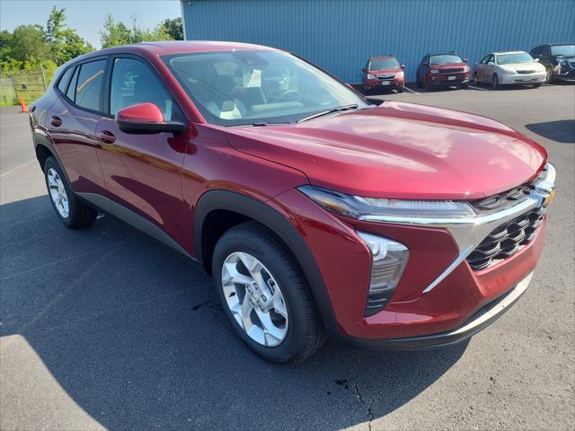 new 2025 Chevrolet Trax car, priced at $22,890